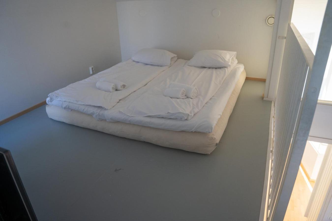 Semesterbostad Architectural Townhouse With Sauna And Patio *